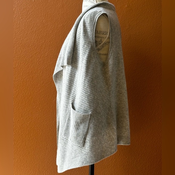 Knyt & Lynk Light Gray Tweed Cashmere Waterfall Front Sweater Vest Small EUC! - Picture 3 of 4